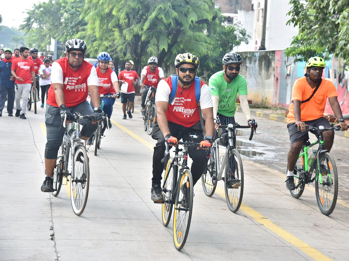 Hyderabad: Necklace Road PUREathon 2K 5K Fun Walk Run Photos - Sakshi8