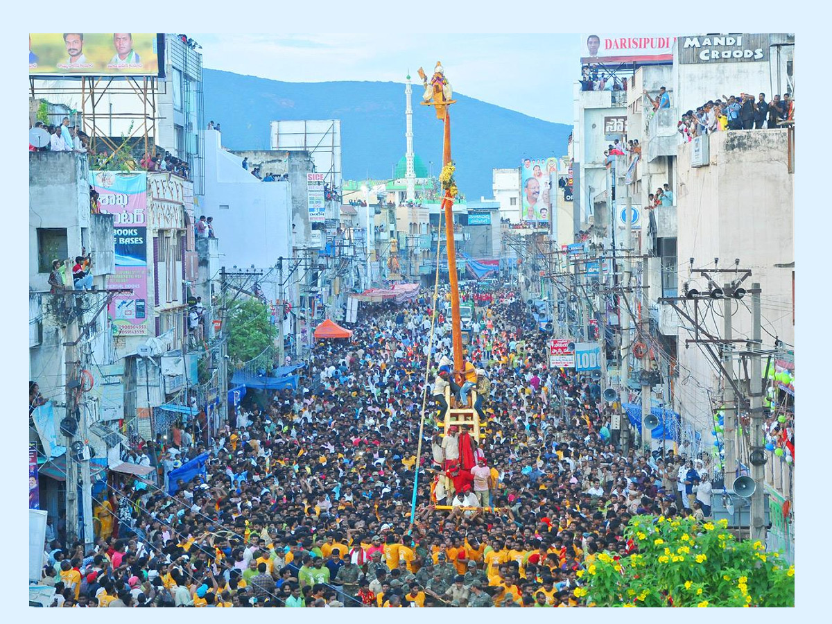 Pydithalli Ammavaru Sirimanu Utsavam Vizianagaram Photo Gallery - Sakshi1