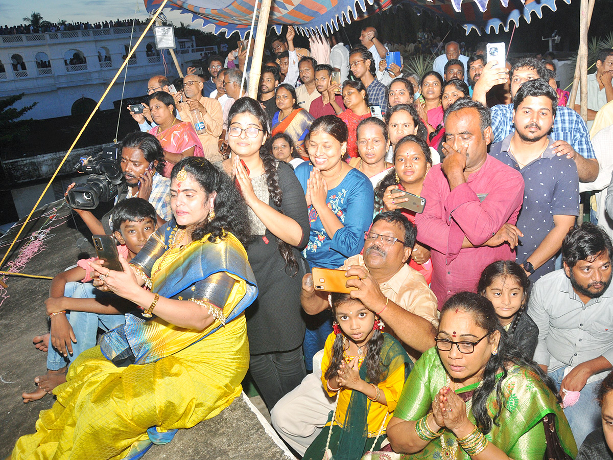 Pydithalli Ammavaru Sirimanu Utsavam Vizianagaram Photo Gallery - Sakshi12