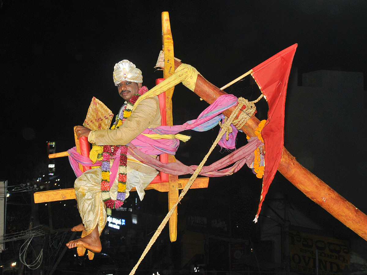 Pydithalli Ammavaru Sirimanu Utsavam Vizianagaram Photo Gallery - Sakshi13