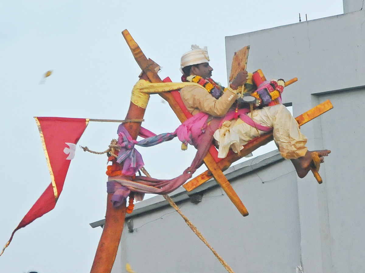 Pydithalli Ammavaru Sirimanu Utsavam Vizianagaram Photo Gallery - Sakshi14