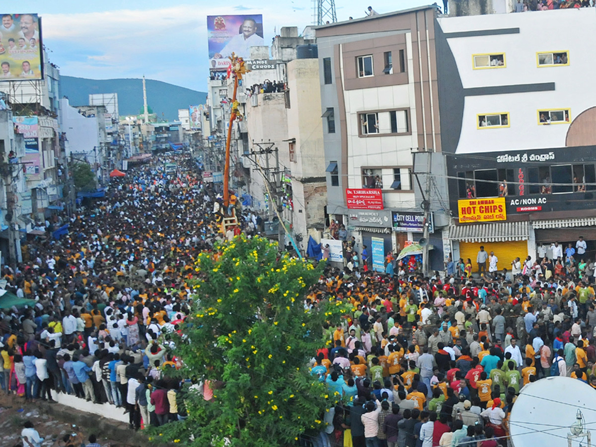 Pydithalli Ammavaru Sirimanu Utsavam Vizianagaram Photo Gallery - Sakshi17