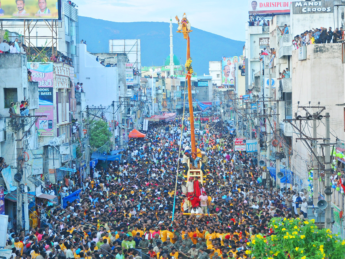 Pydithalli Ammavaru Sirimanu Utsavam Vizianagaram Photo Gallery - Sakshi2