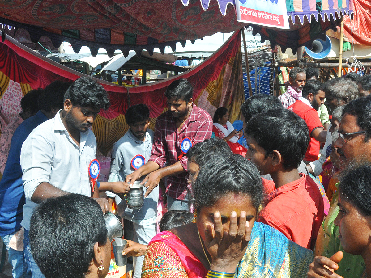 Pydithalli Ammavaru Sirimanu Utsavam Vizianagaram Photo Gallery - Sakshi5