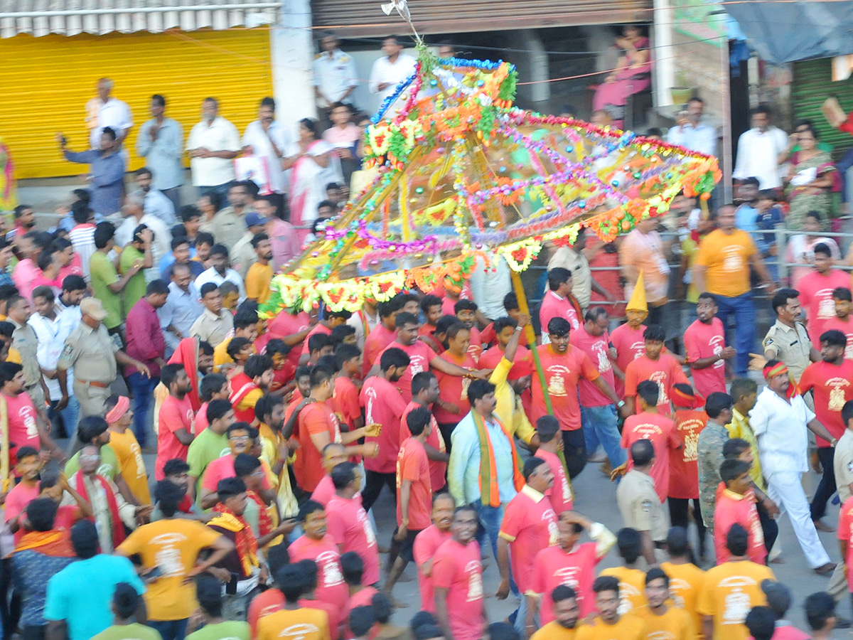 Pydithalli Ammavaru Sirimanu Utsavam Vizianagaram Photo Gallery - Sakshi9