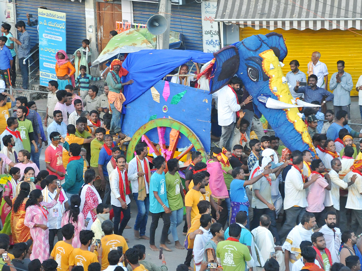 Pydithalli Ammavaru Sirimanu Utsavam Vizianagaram Photo Gallery - Sakshi10