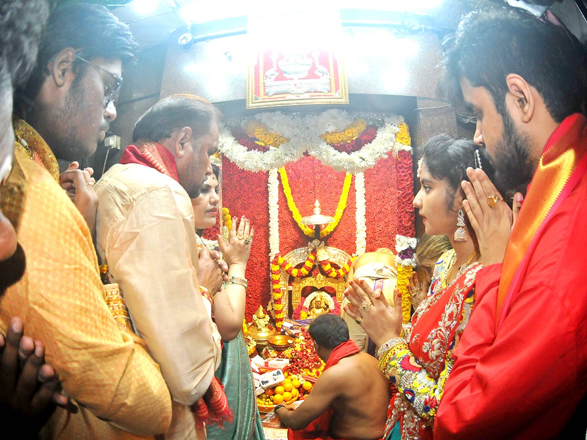 Sri Pydithalli Ammavari Sirimanotsavam Ustsavam Begins at Vizianagaram - Sakshi9