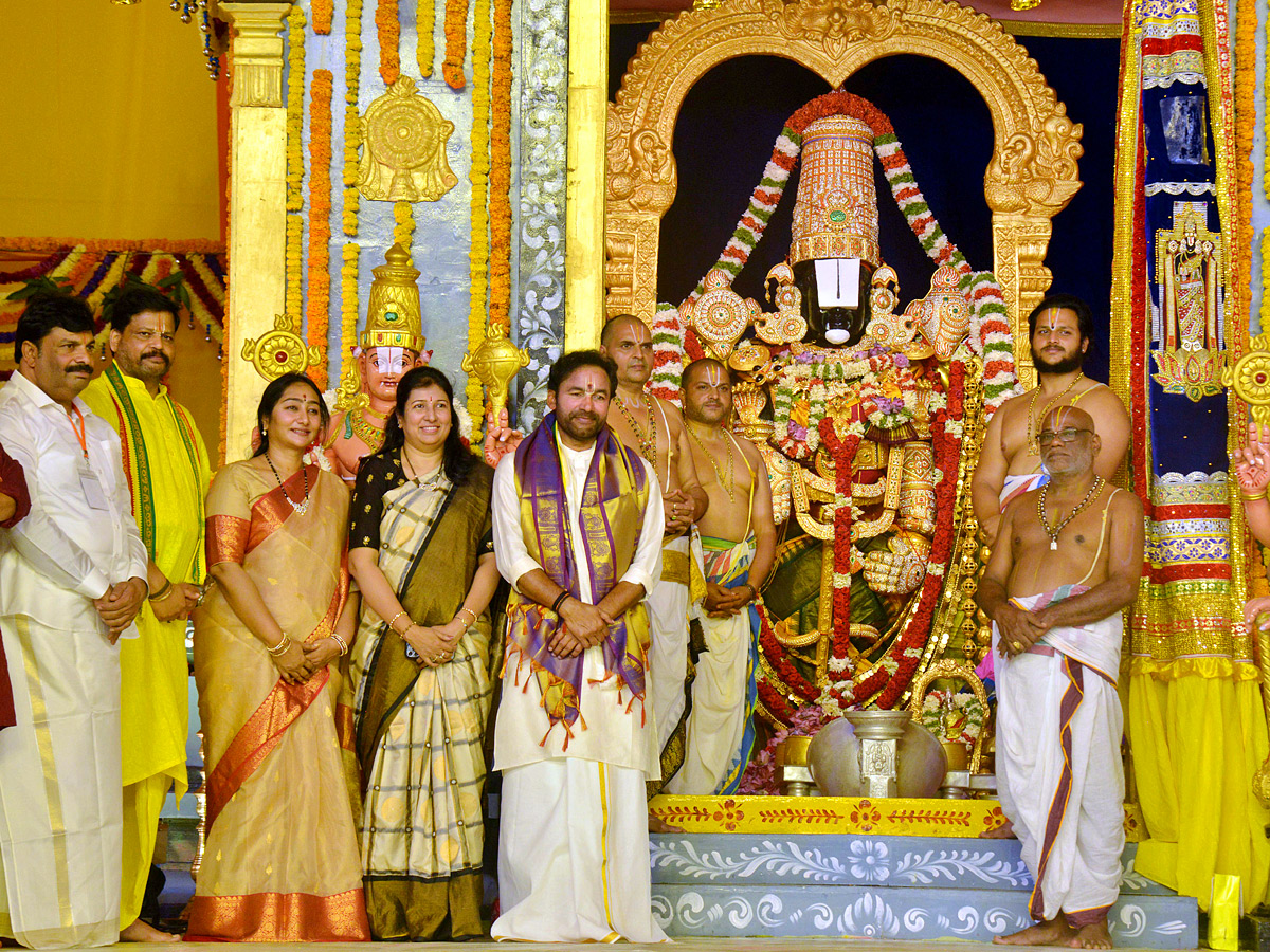 Sri Venkateswara Swamy Vaibhavotsavam in NTR Stadium Photo Gallery - Sakshi14