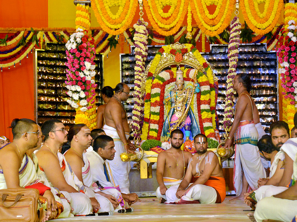 Sri Venkateswara Swamy Vaibhavotsavam in NTR Stadium Photo Gallery - Sakshi18