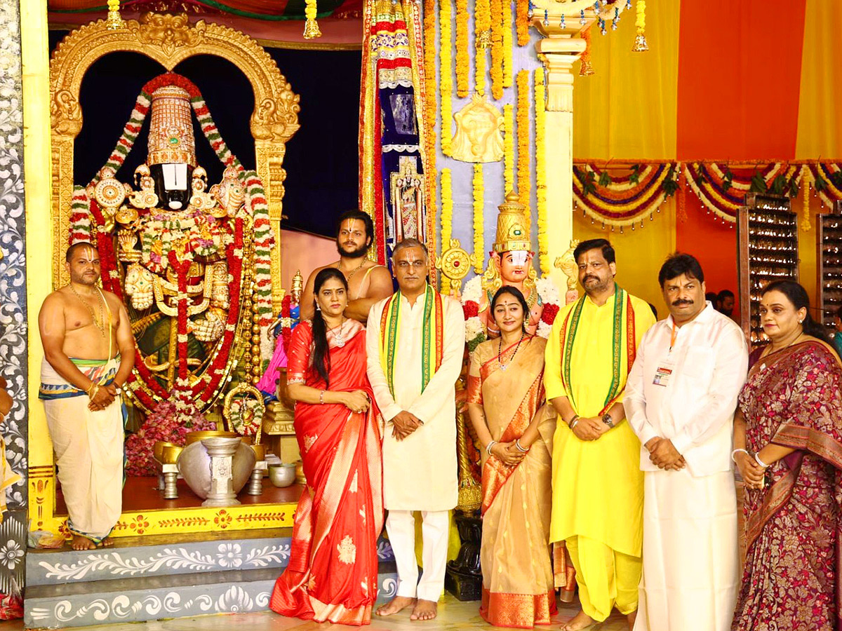 Sri Venkateswara Swamy Vaibhavotsavam in NTR Stadium Photo Gallery - Sakshi3