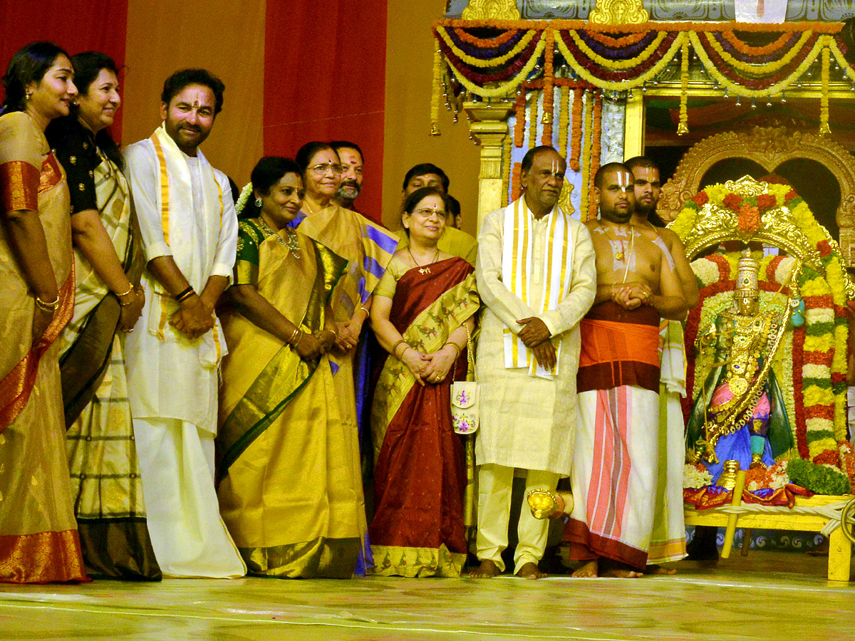 Sri Venkateswara Swamy Vaibhavotsavam in NTR Stadium Photo Gallery - Sakshi8