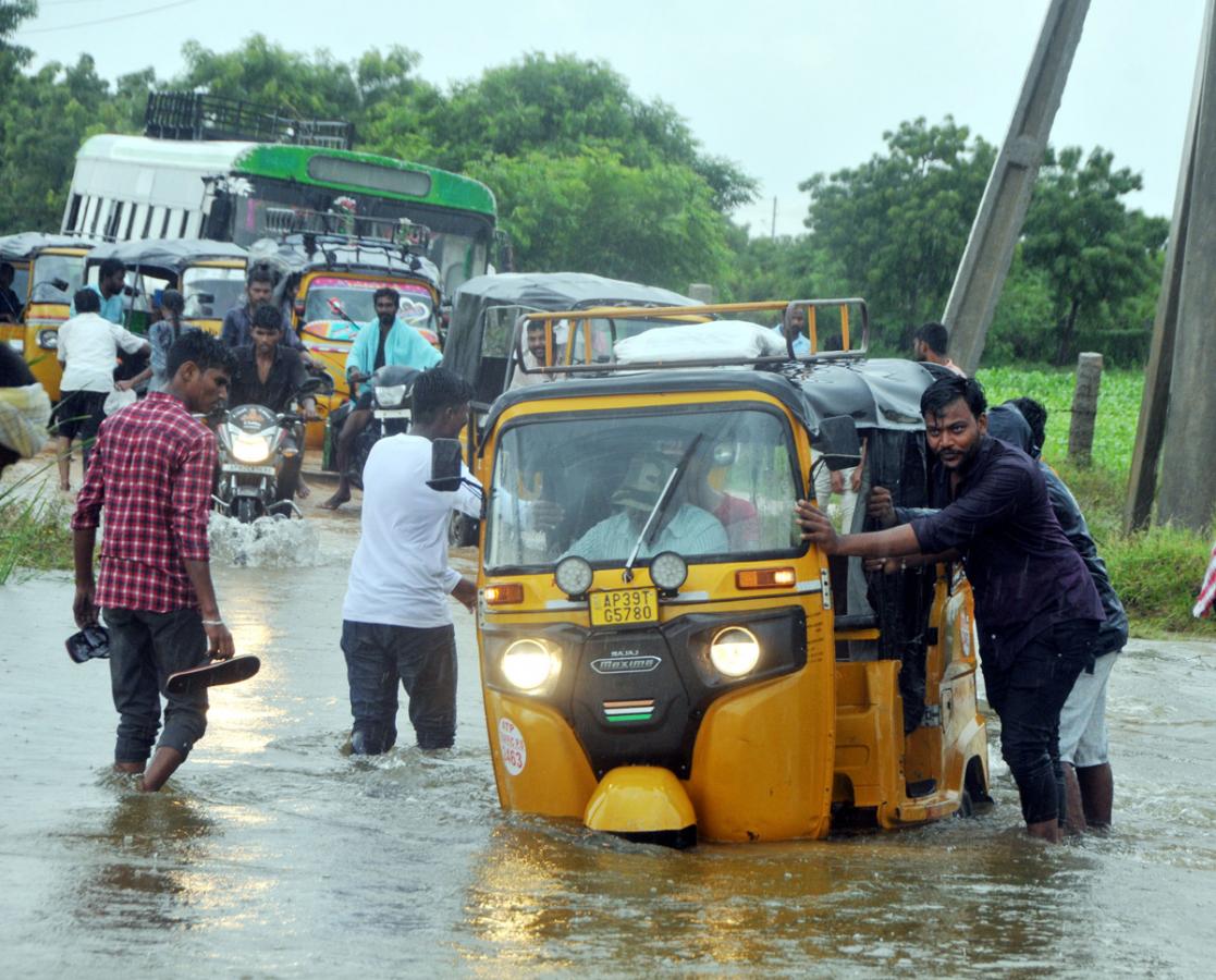 Heavy Rains in Sri Satyasai Dist - Sakshi18