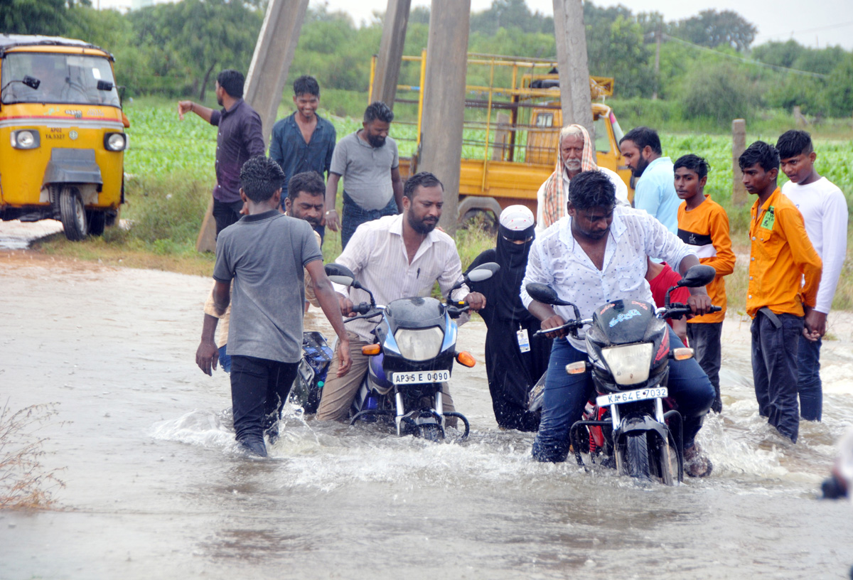 Heavy Rains in Sri Satyasai Dist - Sakshi19