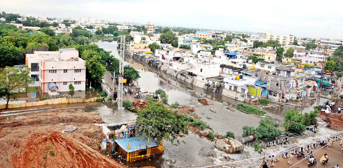 Heavy Rains in Sri Satyasai Dist - Sakshi7