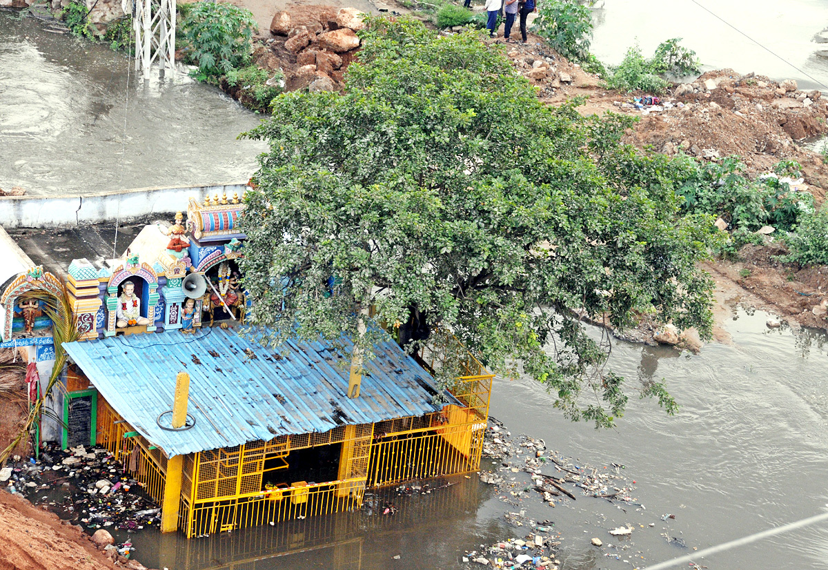 Heavy Rains in Sri Satyasai Dist - Sakshi10