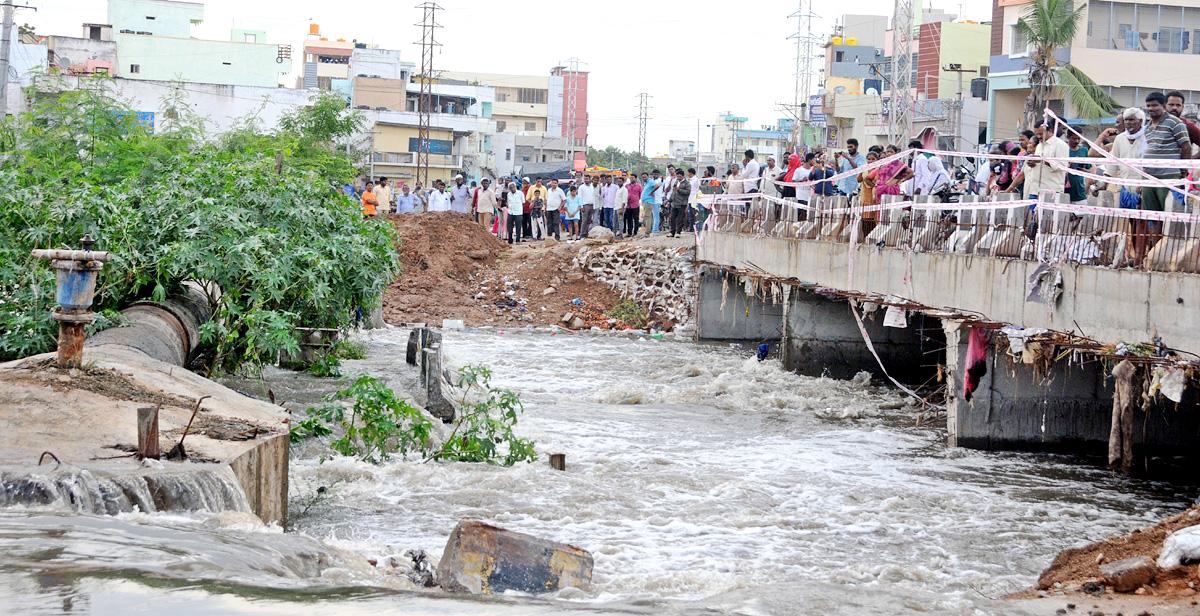 Heavy Rains in Sri Satyasai Dist - Sakshi11