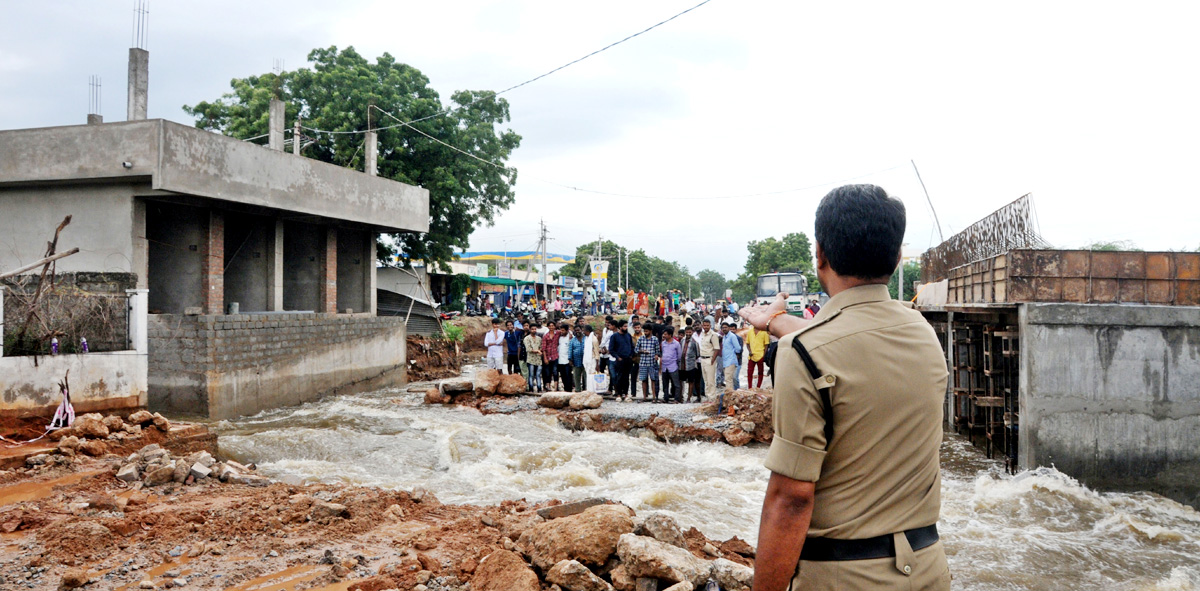 Heavy Rains in Sri Satyasai Dist - Sakshi14