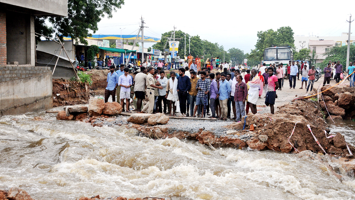 Heavy Rains in Sri Satyasai Dist - Sakshi15