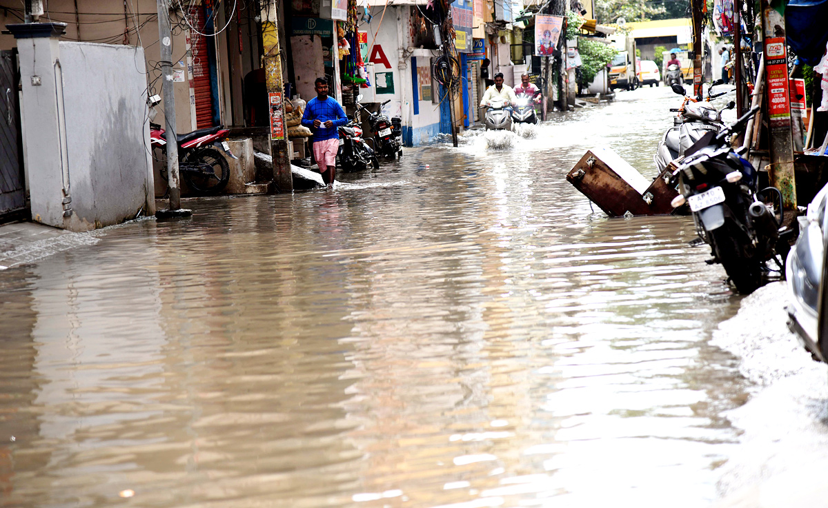 Heavy Rain In Hyderabad - Sakshi4