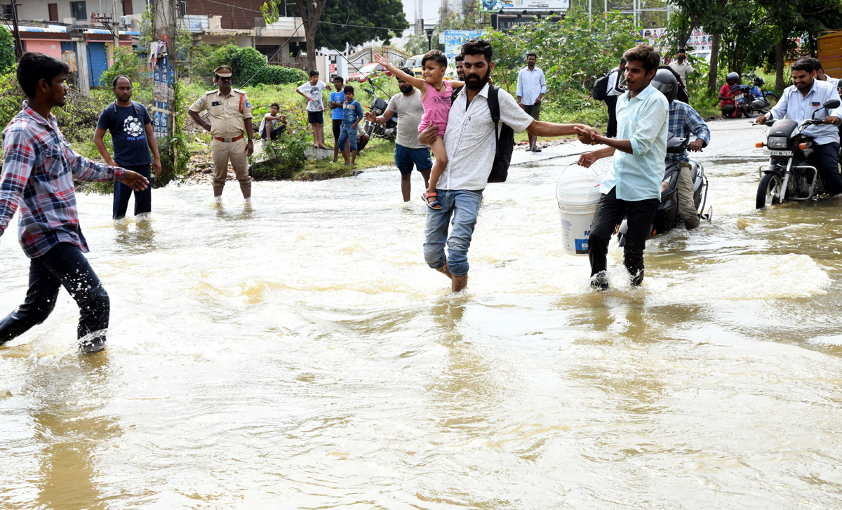 Heavy Rain In Hyderabad - Sakshi11