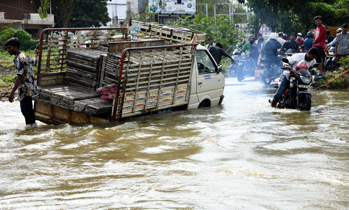 Heavy Rain In Hyderabad - Sakshi15