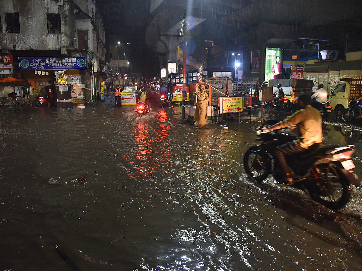 Hyderabad Heavy Rain Causes Floods Oct 2022 - Sakshi3