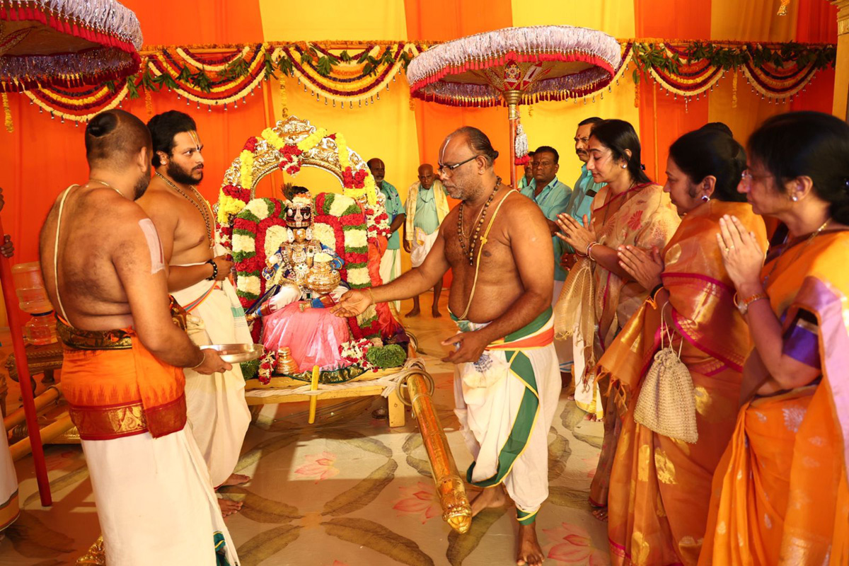 Sri Venkateswara Vaibhavotsavam At NTR Stadium - Sakshi9