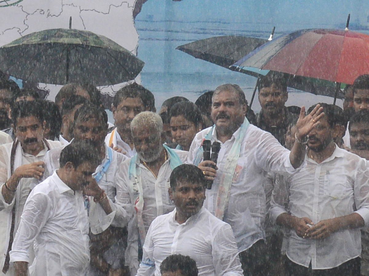 Visakha Garjana Rally Photo Gallery - Sakshi21