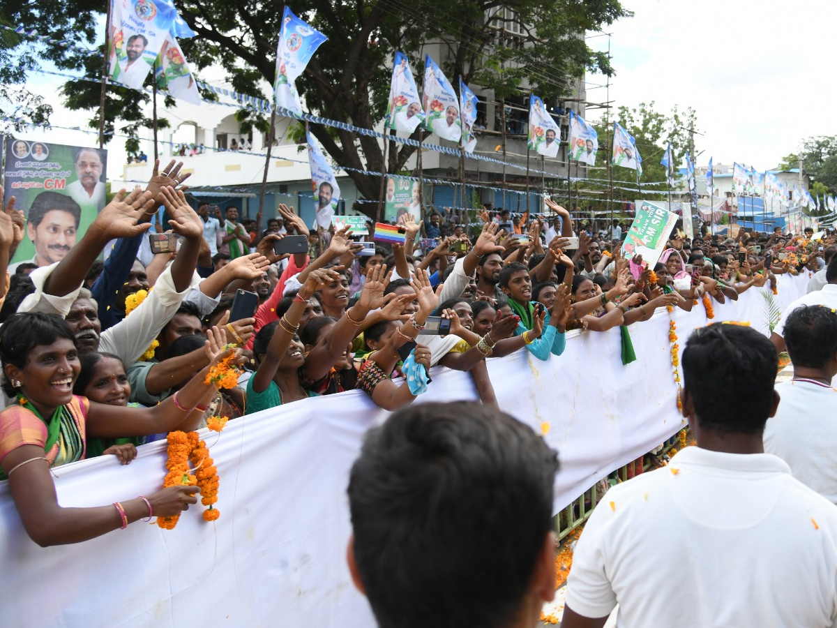 AP CM YS Jagan Releases YSR Rythu Bharosa Photo Gallery - Sakshi12