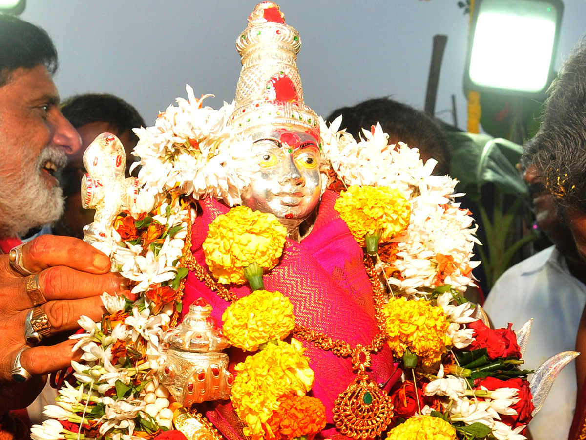 Sri Paidithalli Ammavari Teppotsavam Held at Vizianagaram Photo gallery - Sakshi6