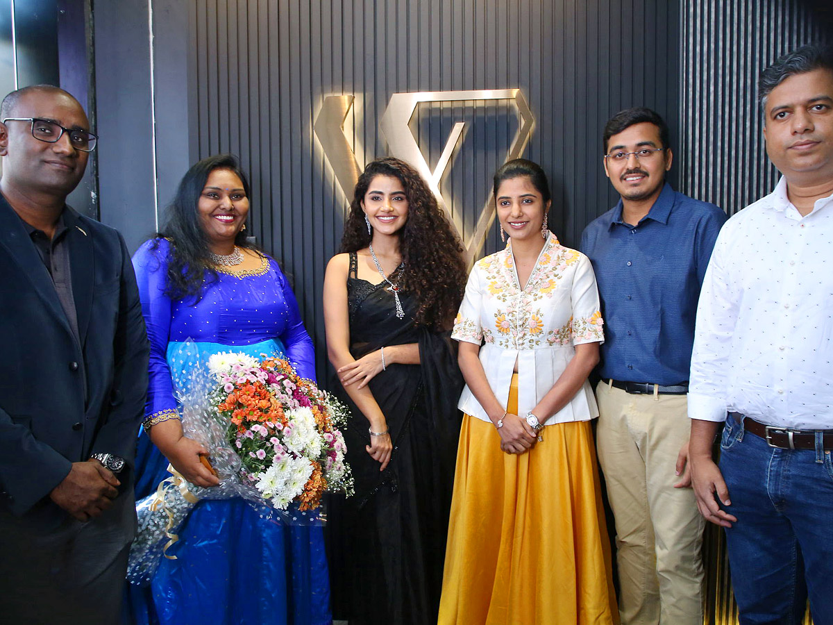 Anupama Parmeswaran Launches Wonder Dimond Store in Panjagutta Photo Gallery - Sakshi1