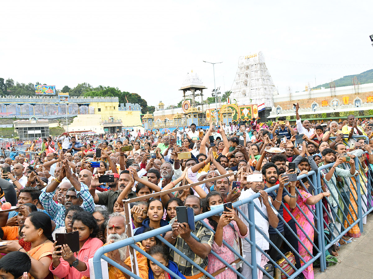 Tirumala Srivari Brahmotsavam 2022 Hanumantha Vahana Seva Photo Gallery - Sakshi26