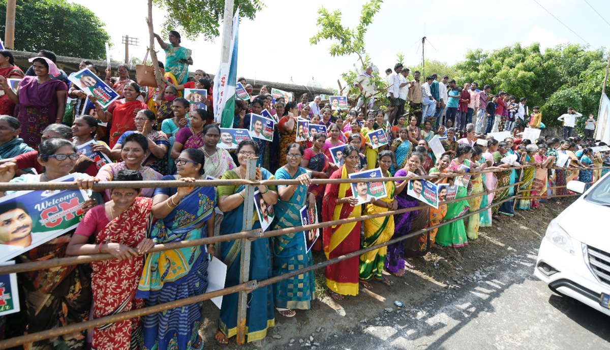 AP CM YS Jagan Mohan Reddy Public Meeting At Avanigadda - Sakshi9