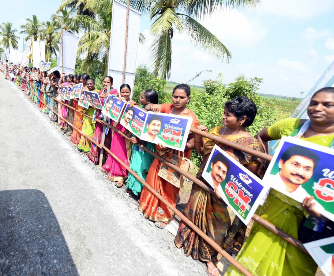 AP CM YS Jagan Mohan Reddy Public Meeting At Avanigadda - Sakshi10