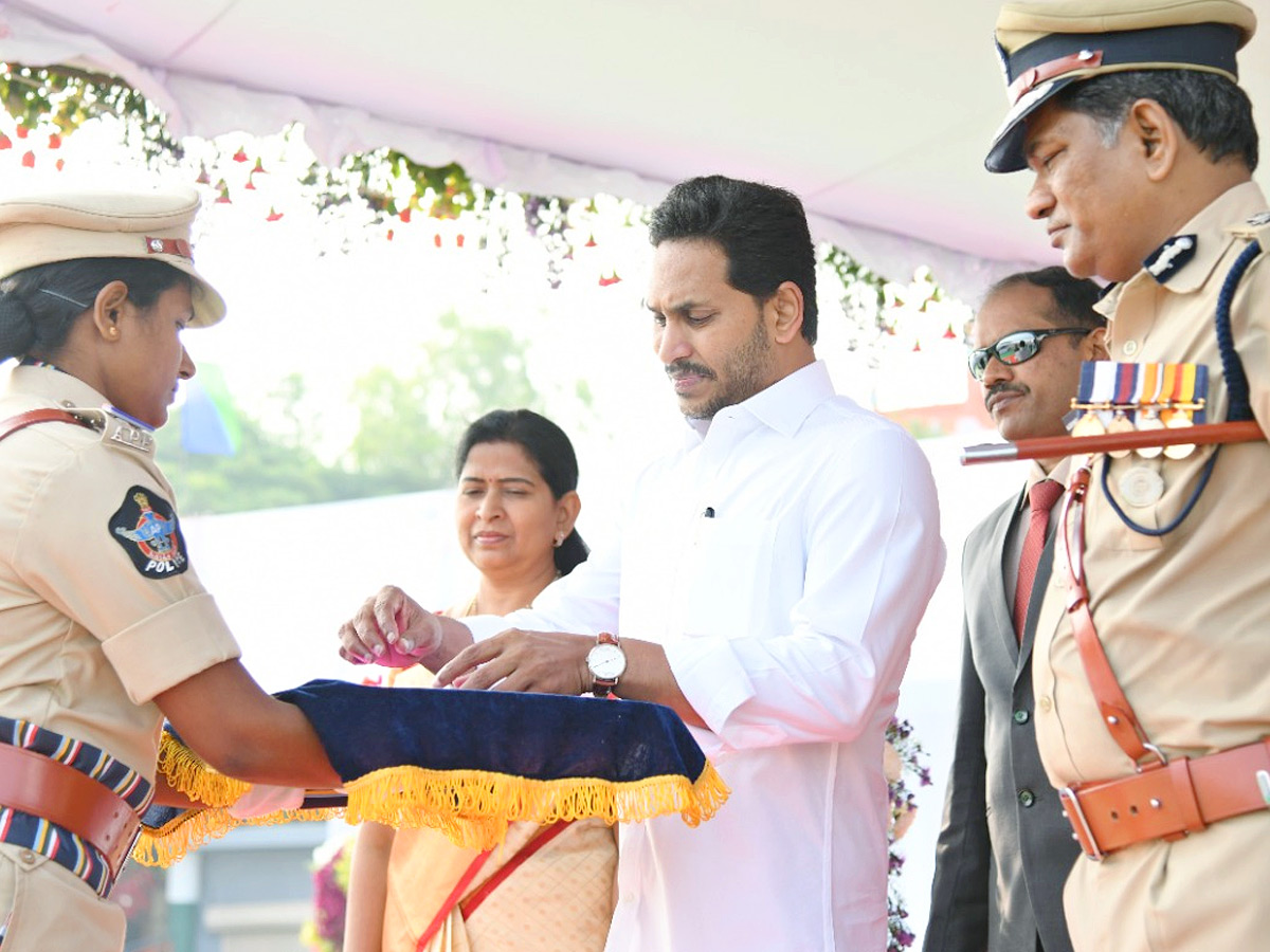 AP CM YS Jagan In Police Martyrs Commemoration Day - Sakshi22