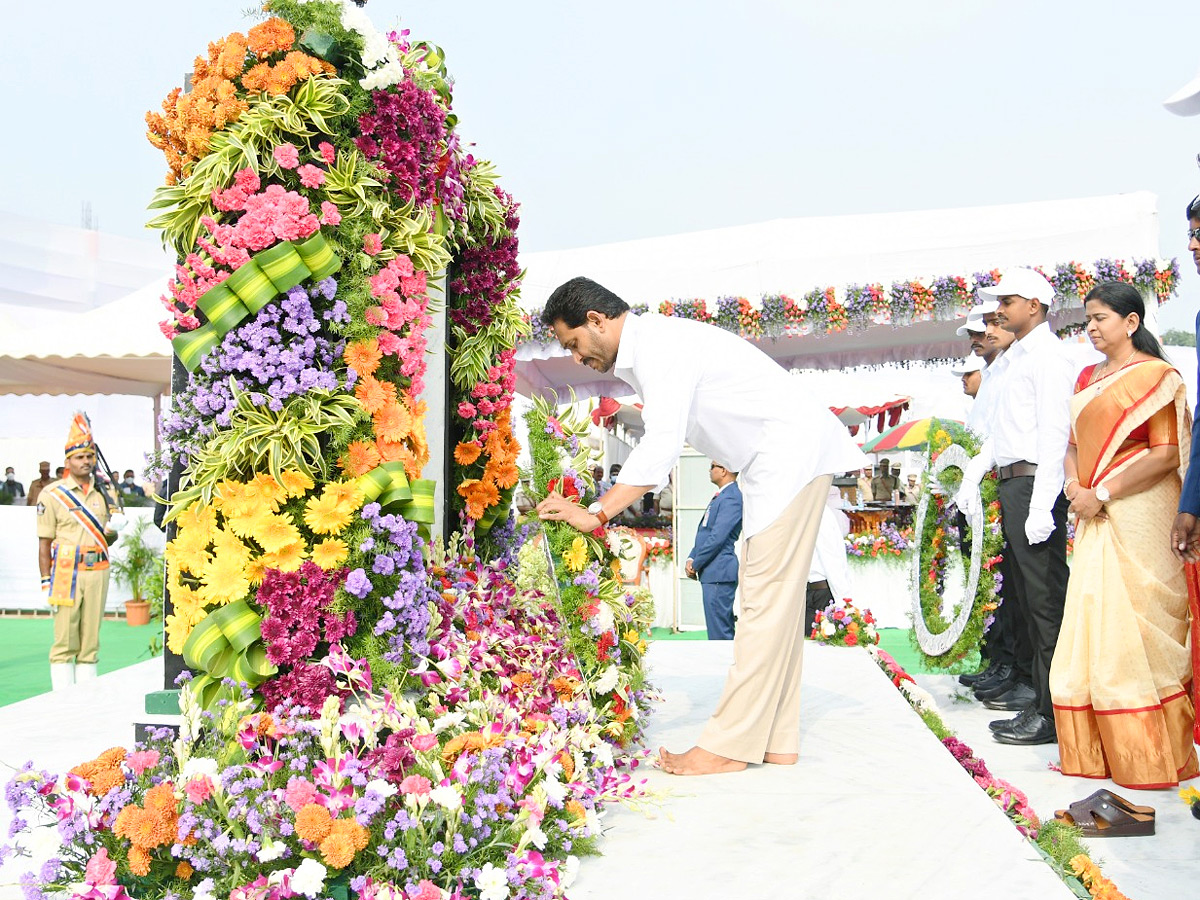 AP CM YS Jagan In Police Martyrs Commemoration Day - Sakshi29