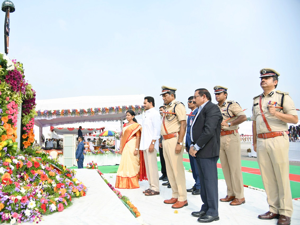 AP CM YS Jagan In Police Martyrs Commemoration Day - Sakshi3