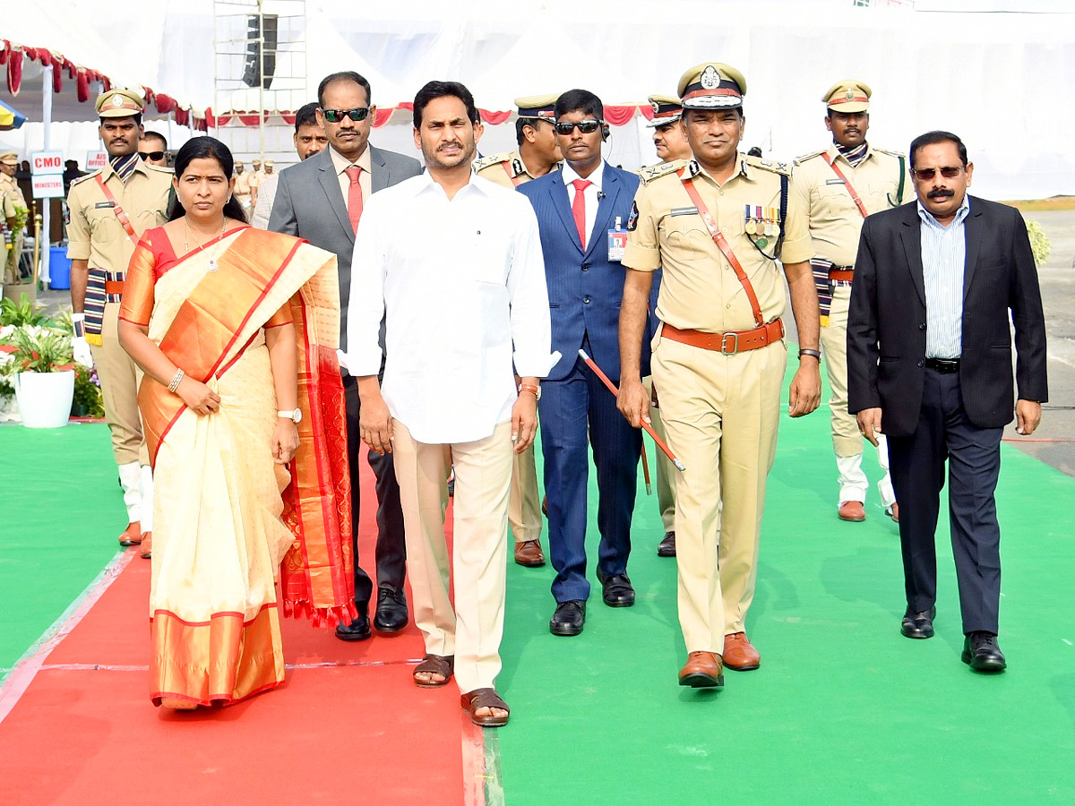 AP CM YS Jagan In Police Martyrs Commemoration Day - Sakshi36