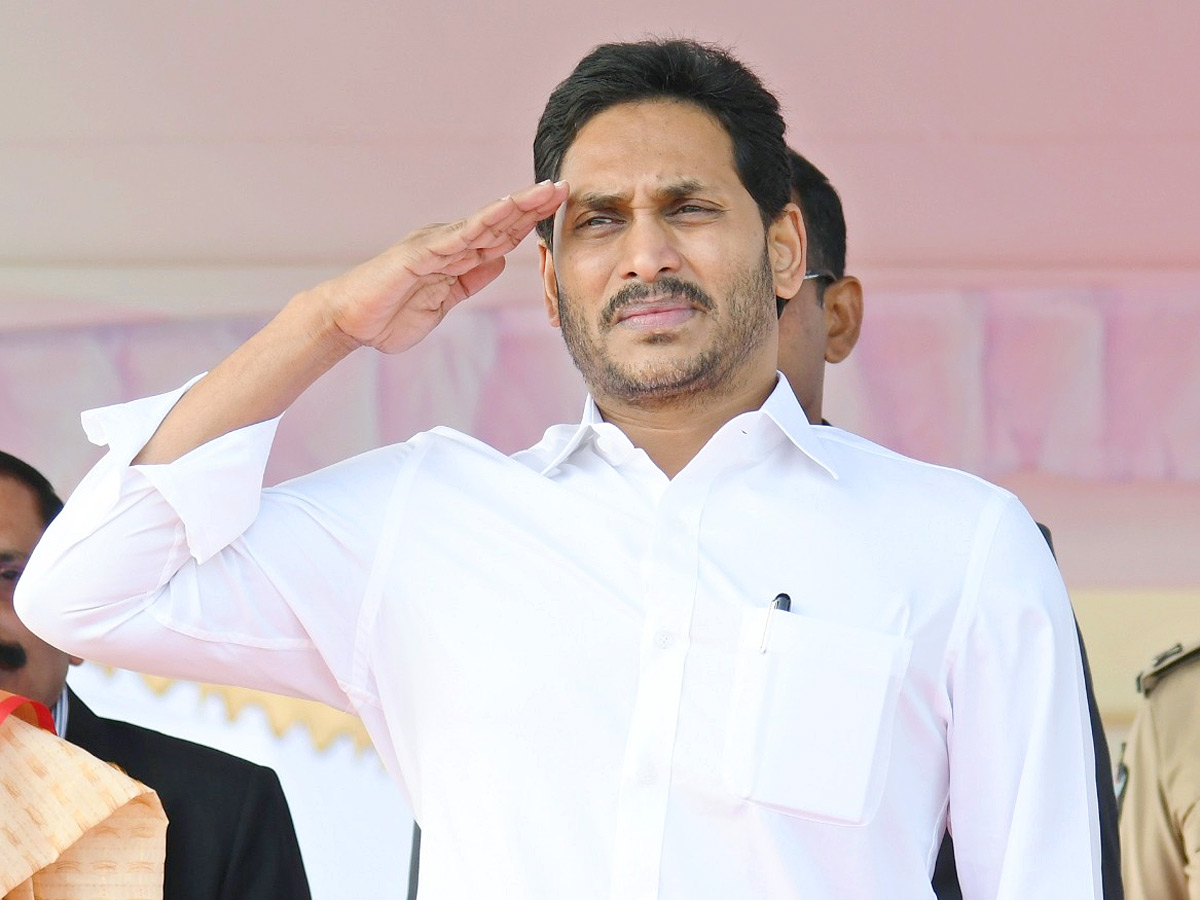 AP CM YS Jagan In Police Martyrs Commemoration Day - Sakshi39