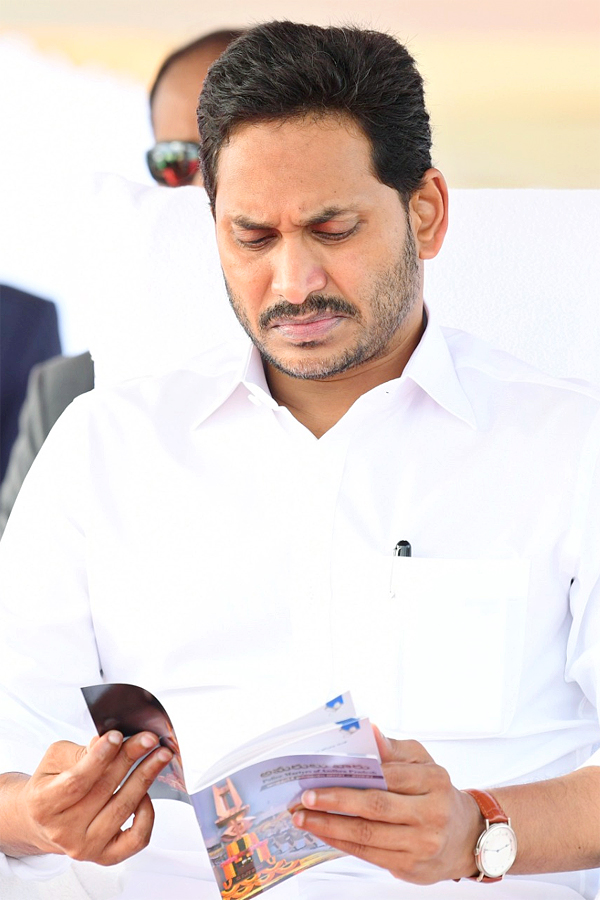 AP CM YS Jagan In Police Martyrs Commemoration Day - Sakshi40