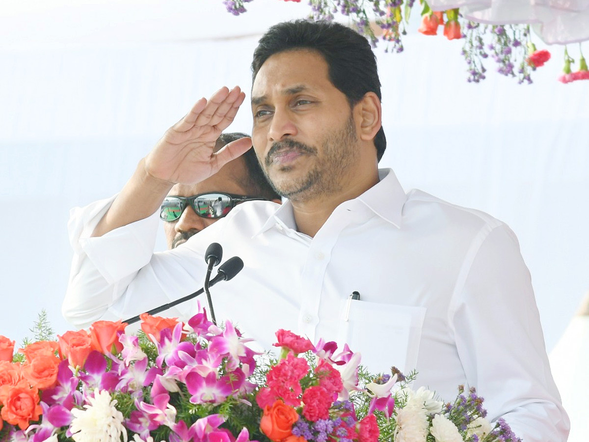 AP CM YS Jagan In Police Martyrs Commemoration Day - Sakshi6