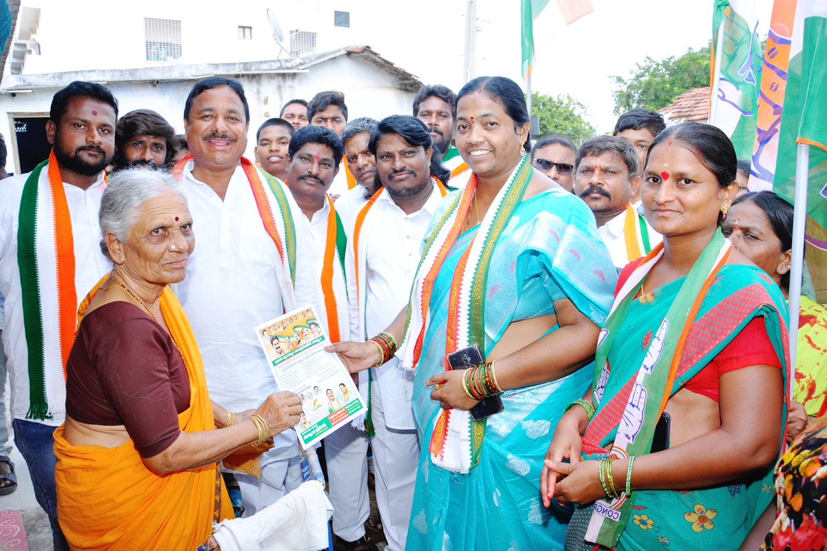 Munugode ByElections Party leaders Pictures  - Sakshi24