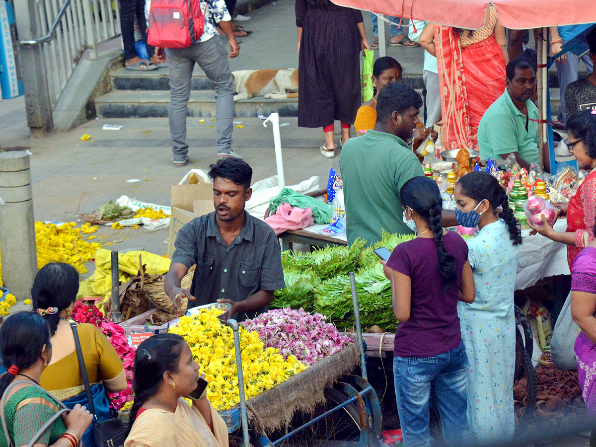 Diwali festival celebrations in Hyderabad Photo Gallery - Sakshi12