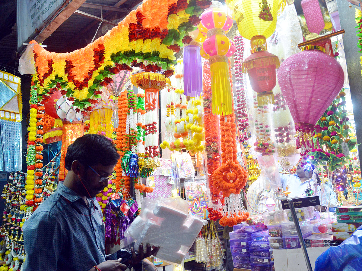 Diwali festival celebrations in Hyderabad Photo Gallery - Sakshi20