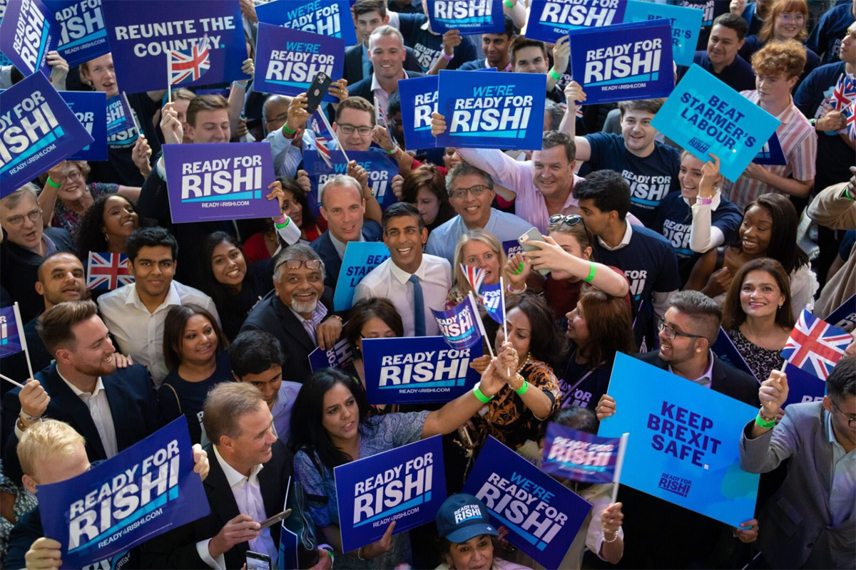 Rishi Sunak Becomes UK first Indian Origin PM - Sakshi16