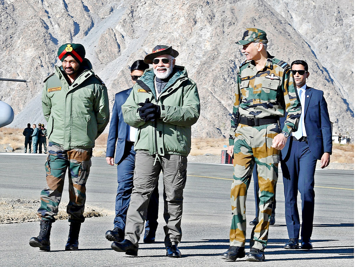 PM Modi Celebrates Diwali with Indian Army Soldiers in Kargil - Sakshi2