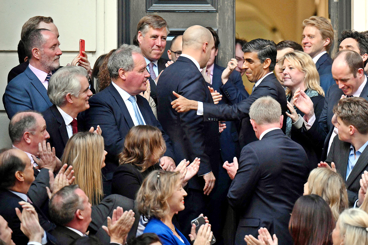 Rishi Sunak Becomes UK first Indian Origin PM - Sakshi7