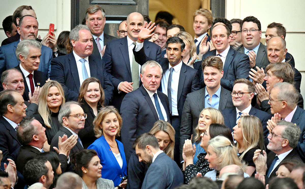 Rishi Sunak Becomes UK first Indian Origin PM - Sakshi9