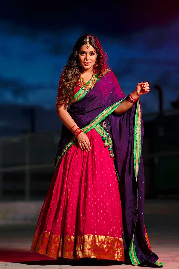 Actress Poorna Kasim Wedding Celebration Photos Goes Viral on Social Media - Sakshi19