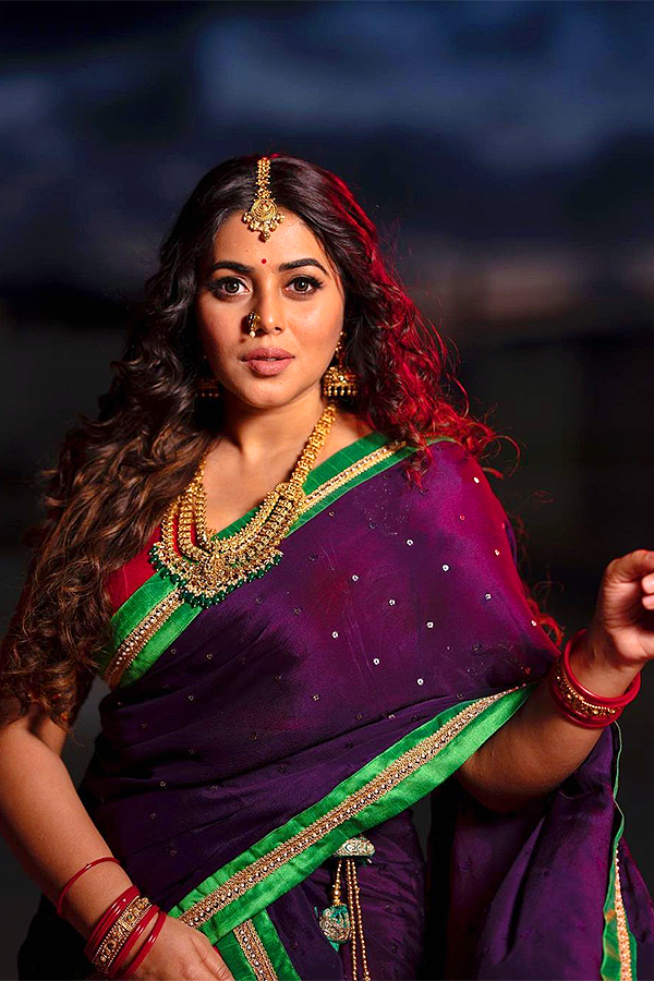 Actress Poorna Kasim Wedding Celebration Photos Goes Viral on Social Media - Sakshi12